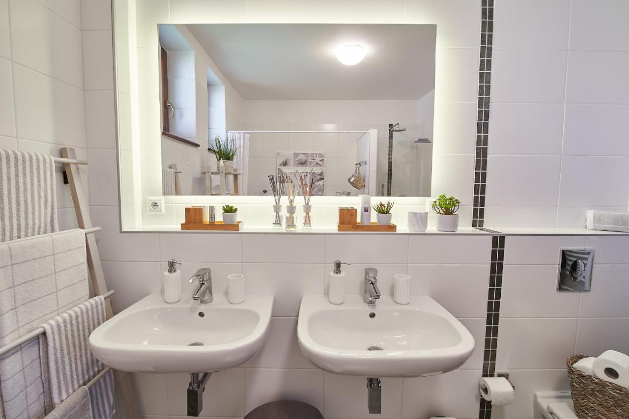 Ella Appartement Vel'ka Lomnica Buitenkant foto